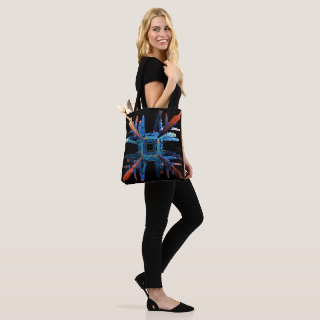 Die Mechanik der ganzen Tasche (Am Model)