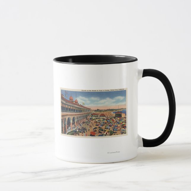 Die Menschenmengen am Strand vor dem Casino Tasse (Rechts)
