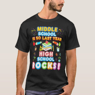 Die Mittelschule ist so groß, dass im letzten Jahr T-Shirt