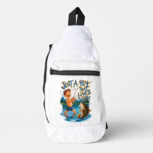 Die Natur erkunden: Junge Fischerei mit einem groß Crossbody Bag