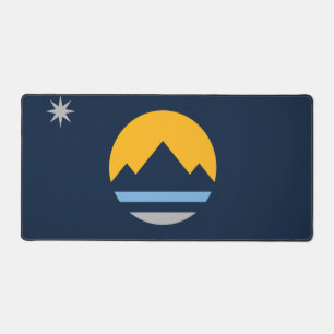 Die neue Flagge von Reno, Nevada Schreibtischunterlage