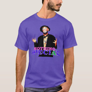 Die neuen Geborenen Jahre "Nichts Besonderes" mit  T-Shirt