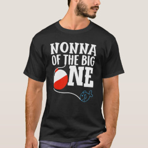 Die Nonna des großen Fischerjungen zum ersten Gebu T-Shirt