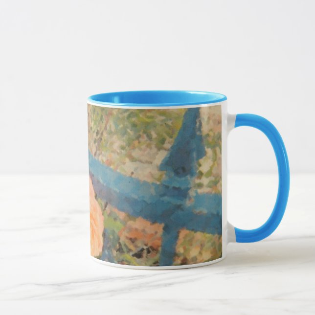 Die orange Rose hinter dem blauen Zaun Tasse (Rechts)