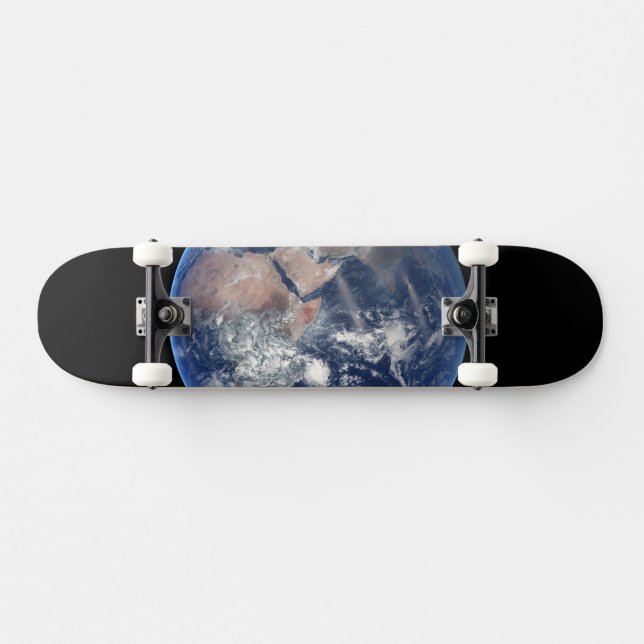Die östliche Hemisphäre auf der Erde. Skateboard (Horizontal)