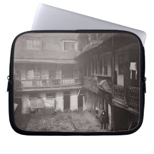 Die Oxford-Arme in Warwick Weg, 1875, von 'Histo Laptopschutzhülle