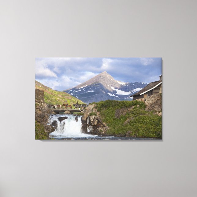 Die Packer führen die Pferde über die Brücke Leinwanddruck (Vorderseite)