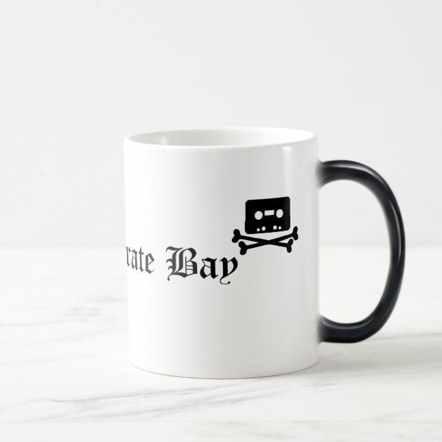 Die Piraten-Bucht-Tasse Verwandlungstasse (Rechts)