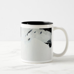 Die Queen Mary-Küste von der Antarktis Zweifarbige Tasse