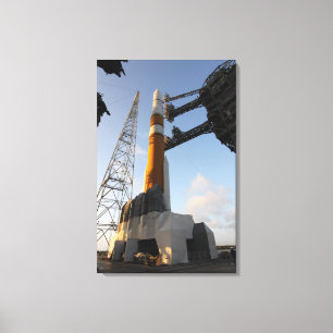 Die Rakete des Dreiecks IV Leinwanddruck