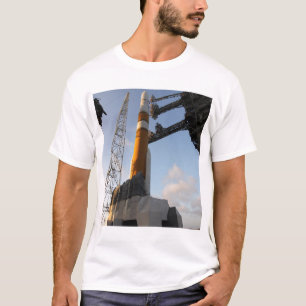 Die Rakete des Dreiecks IV T-Shirt