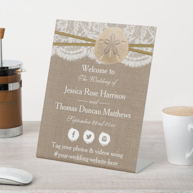 Die rustikale Sand Dollar Beach Hochzeitskollektio Sockelschild (In SItu)