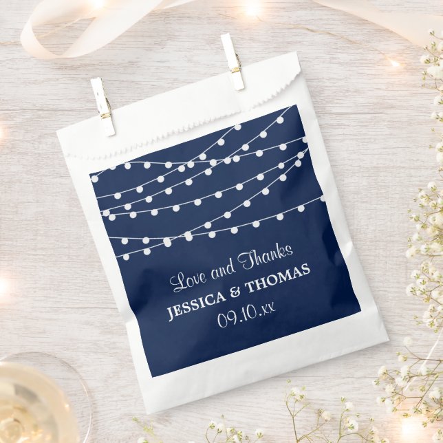 Die Saitenleuchten an der Blue Wedding Collection Geschenktütchen (Ausgeschnitten)