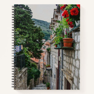 Die schmale Steinstraße in Dubrovnik Notizbuch