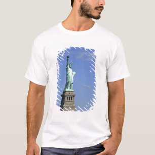 Die Schönheit des berühmten Freiheitsstatuen an T-Shirt