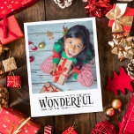 Die schönste Zeit Kind Foto Spaß Weihnachten<br><div class="desc">Mit dieser niedlichen Weihnachts-Foto-Postkarte erleben Sie die Magie der Urlaubssaison. Mit seiner trendigen und modernen Typografie, die lautet: "Es ist die schönste Zeit des Jahres", erfasst diese Karte perfekt die Freude und Wärme von Weihnachten. Fügen Sie eine Ihrer Lieblingsfotos Ihrer Familie hinzu, um diese Karte zu personalisieren und sie an...</div>