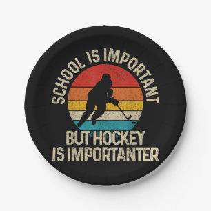 Die Schule ist wichtig, aber Hockey ist wichtig fü Pappteller