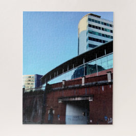 Die Seite des Bahnhofs