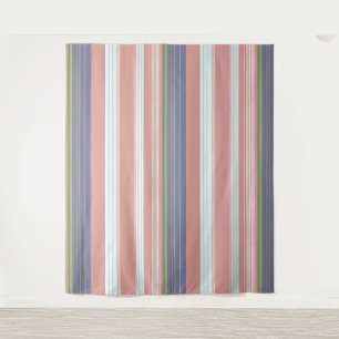 Die senkrechten Streifen sind rosa, blau und olivg Wandteppich