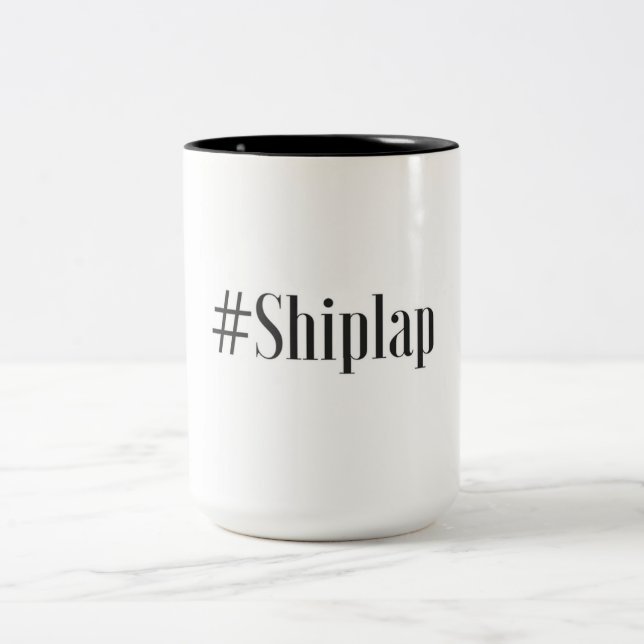Die #Shiplap Kaffee-Tasse Zweifarbige Tasse (Mittel)
