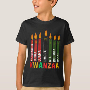 Die sieben Prinzipien von Kwanzaa Kinara Happy Kwa T-Shirt