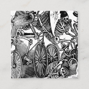 Die Skelette (die Calaveras), die Fahrräder fahren Quadratische Visitenkarte