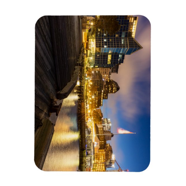 Die Skyline von Halifax in Kanada Magnet (Vertikal)