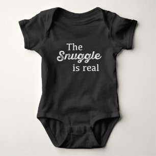 Die Snuggle ist echt lustig Baby Strampler