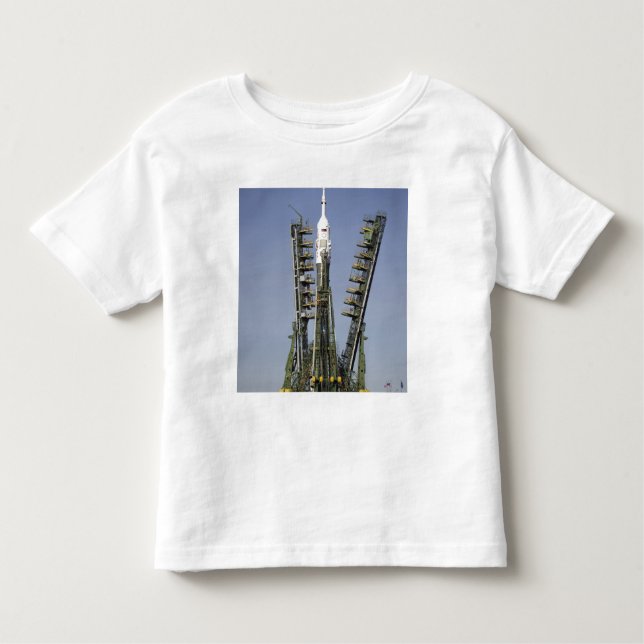 Die Sojus-Rakete wird in Position 4 errichtet Kleinkind T-shirt (Vorderseite)