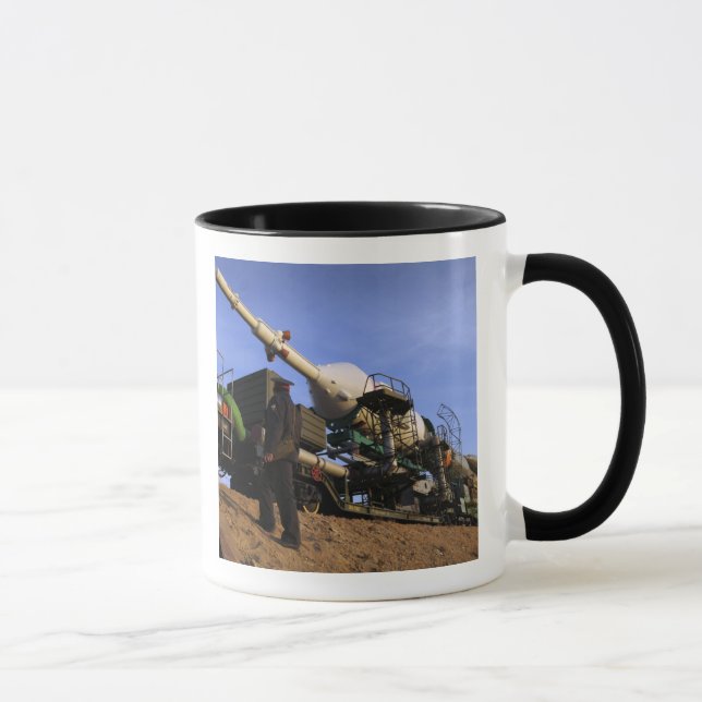 Die Sojus TMA-13 Raumsonde 3 Tasse (Rechts)