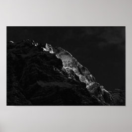 Die Sonne scheint auf den Bergen Poster