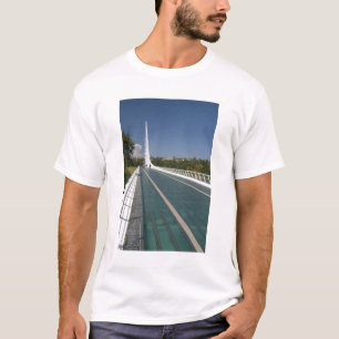 Die Sonnenuhrbrücke bei Turtle Bay T-Shirt