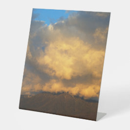 Die Sonnenuntergang-Wolkenexplosion Sockelschild