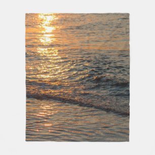 Die Sonnenuntergangsreflexion auf dem schönen Meer Fleecedecke