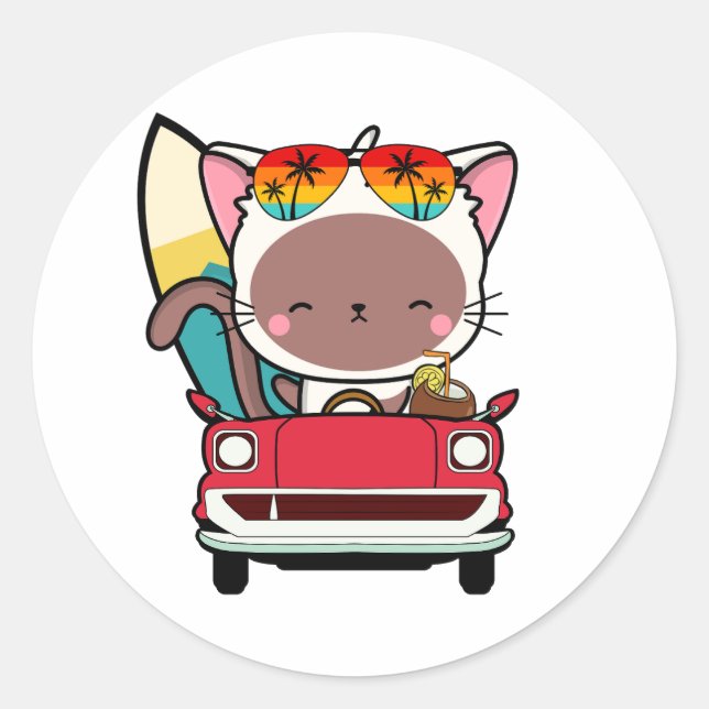 Die sonnige weiße Katze fährt zum Strand Runder Aufkleber (Vorderseite)