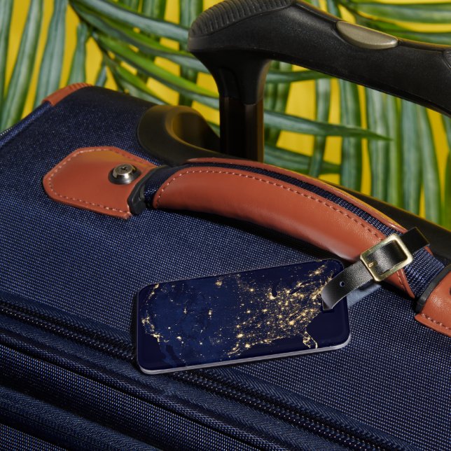 Die Stadtbeleuchtung der Staaten nachts. Gepäckanhänger (Vorderseite Insitu 3)