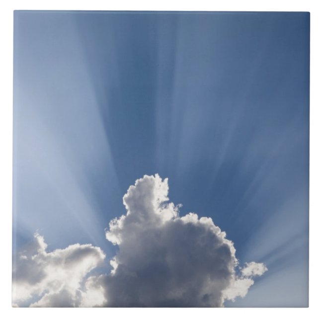 Die Strahlen von Crepuskular oder Gottes gehen an  Fliese (Vorderseite)