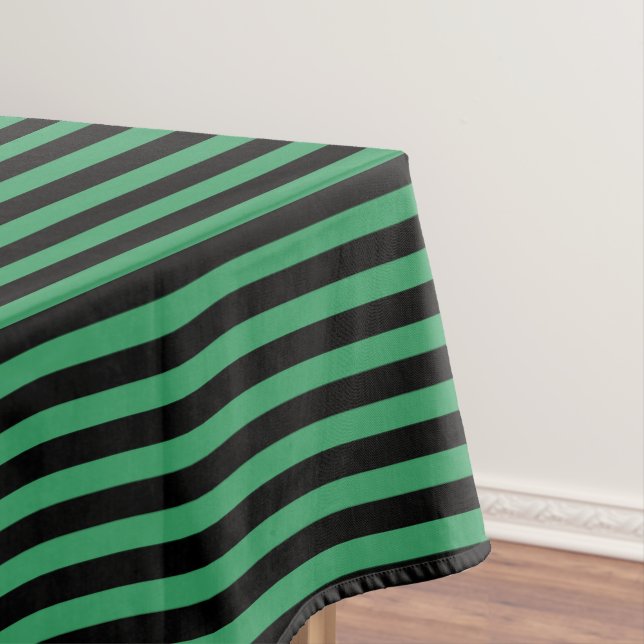 Die Streifen sind grün und schwarz Tischdecke (Beispiel)