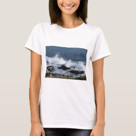 Die Surfanlage im Pazifischen Ozean T-Shirt