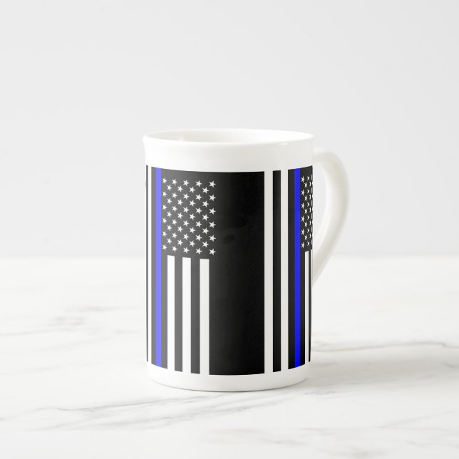 Die symbolische bläuliche Flagge der USA Prozellantasse (Vorderseite Rechts)