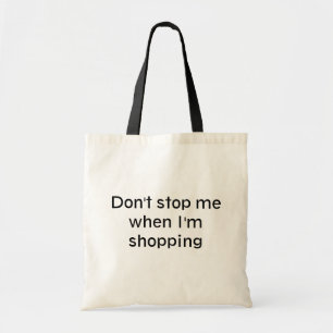 Die Tasche des beschäftigten Käufers