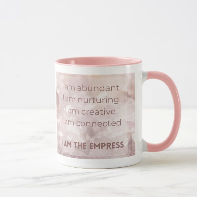 Die Tasse zur Bestätigung der Empress-Tarot-Karte (Rechts)