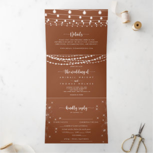 Die Terracotta String Lights Hochzeit von Dreifach Gefaltete Einladung