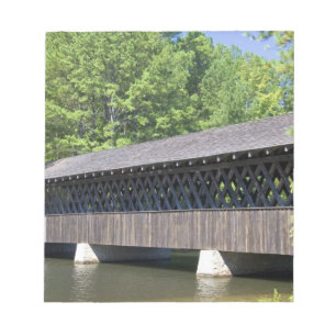 Die überdachte Brücke Stone Mountain bei Stone Notizblock