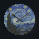 Die Uhr der Sternennacht<br><div class="desc">Die Sternennacht von Vincent van Gogh Die Starry Night ist ein Gemälde des niederländischen Post-Impressionisten Vincent van Gogh. Das Bild zeigt den Blick abends außerhalb seines Sanitärraums, obwohl es tagsüber aus dem Gedächtnis gemalt wurde. Der mittlere Teil zeigt das Dorf Saint-Rémy unter einem wirbelnden Himmel, mit Blick vom Asyl Richtung...</div>