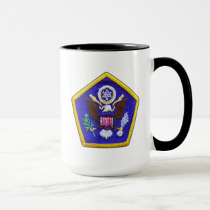 Die Veteranen der Armeehauptverwaltung patchen die Tasse