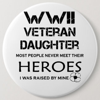 Die Veteranentochter des Zweiten Weltkriegs treffe Button