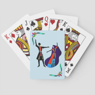 Die Volkstänzer, die Fahrräder spielen Spielkarten