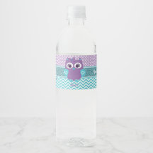 Die Wasser-Flasche der Girl Uhu kennzeichnet die B