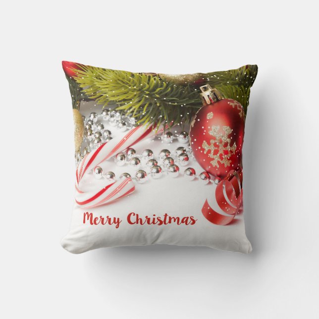 Die weihnachtliche grüne Kiefernzweigung und die r Kissen (Vorderseite)